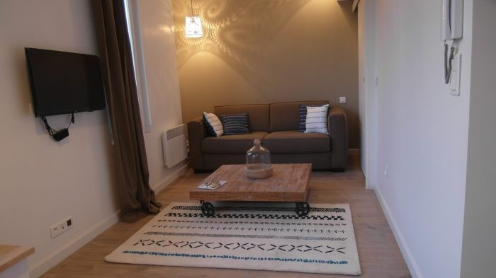 
                                                Location
                                                 STUDIO MEUBLE - BAILLE - TERRASSE D'AZUR