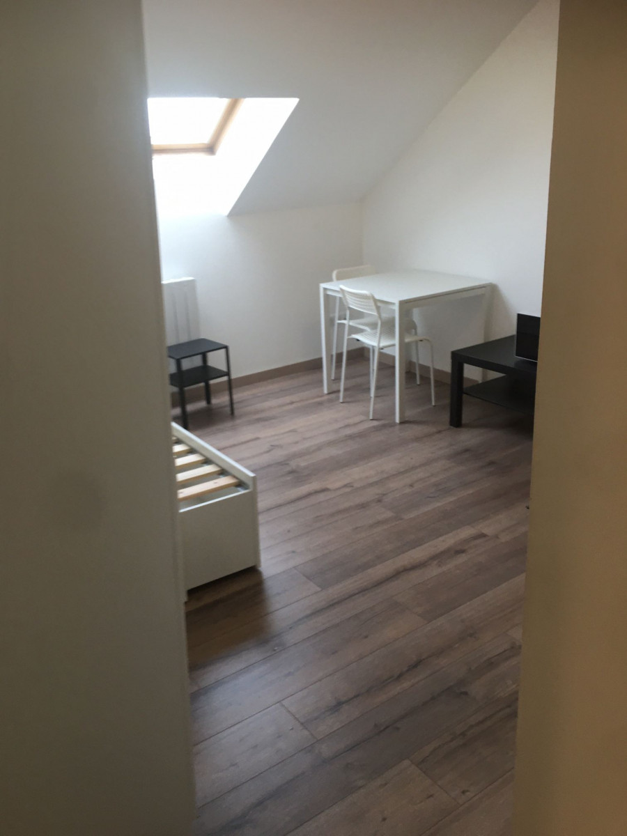 
                                                Location
                                                 Studio meublé Belfort centre refait à neuf (loyer tout inclus)