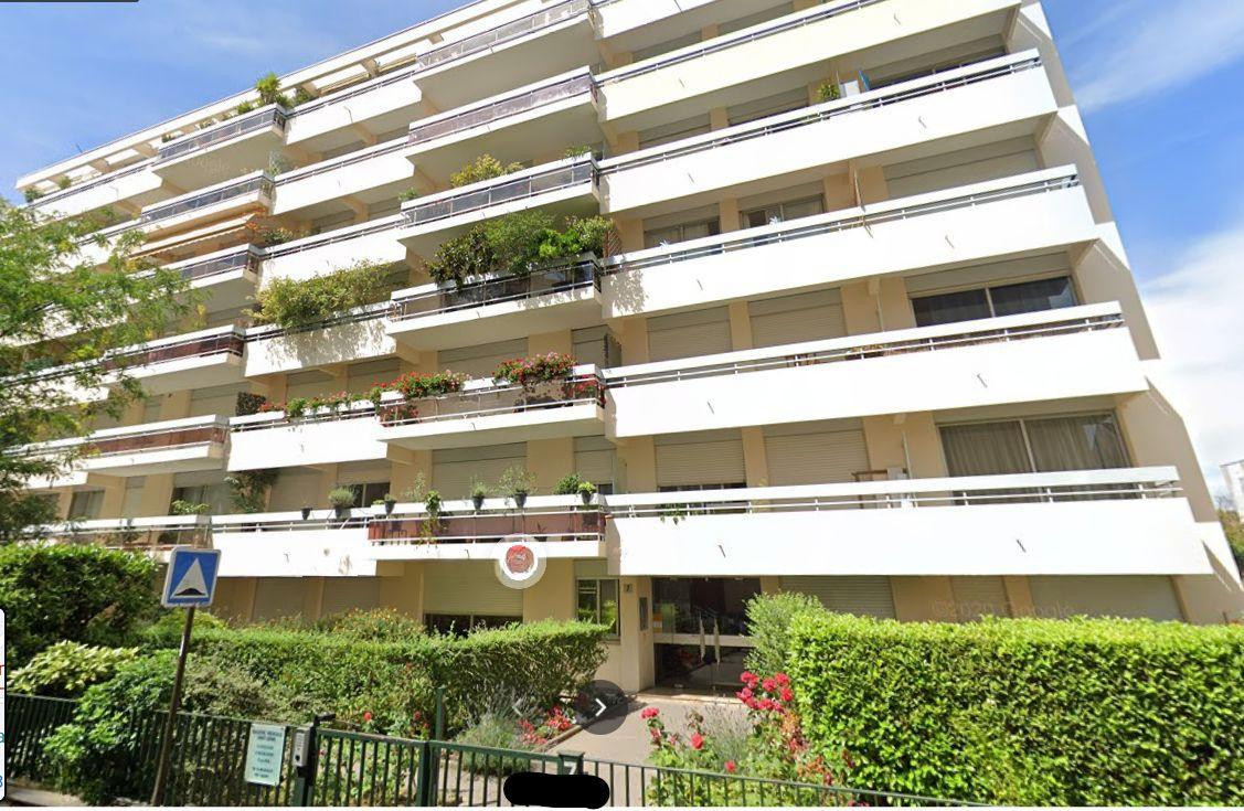 
                                                Location
                                                 Studio meublé Boulogne-Billancourt