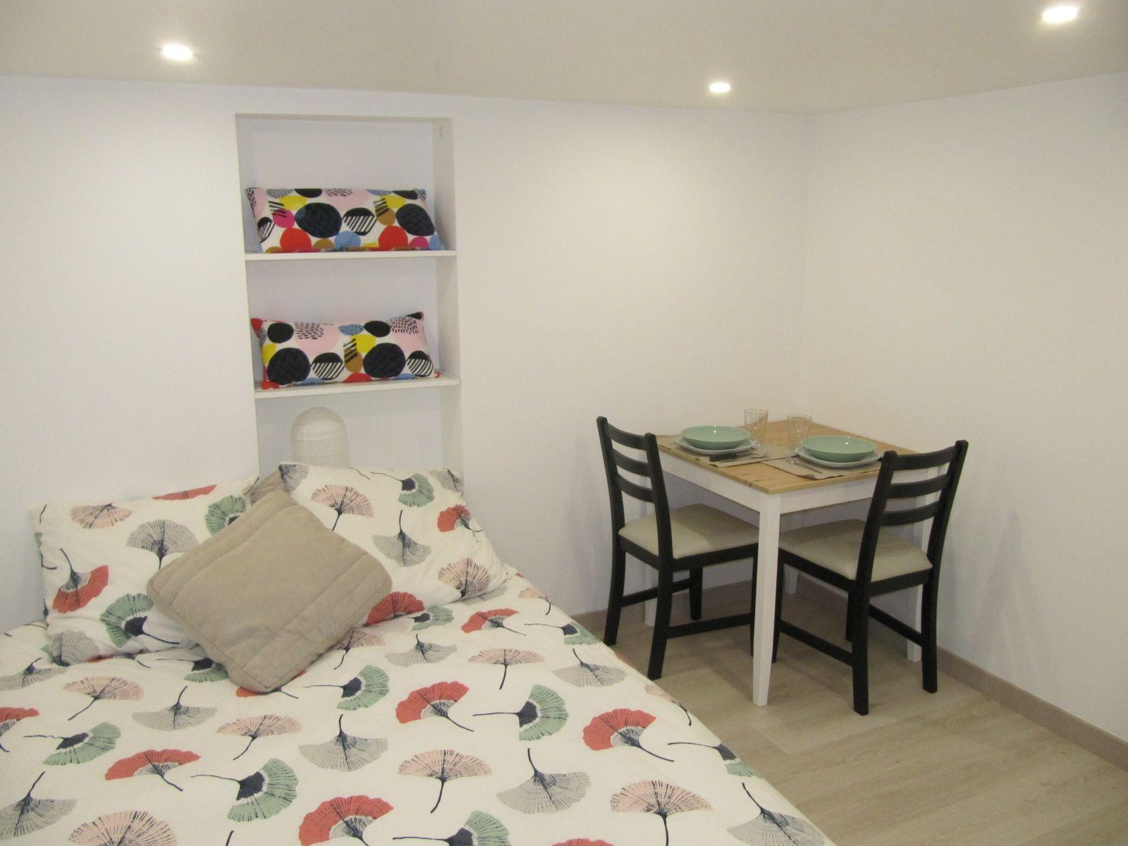 
                                                Location
                                                 Studio meublé calme avec accès jardin