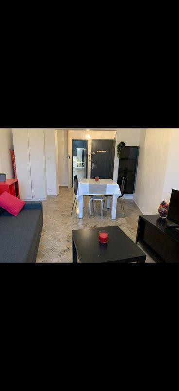 
                                                Location
                                                 Studio meublé Capelette
