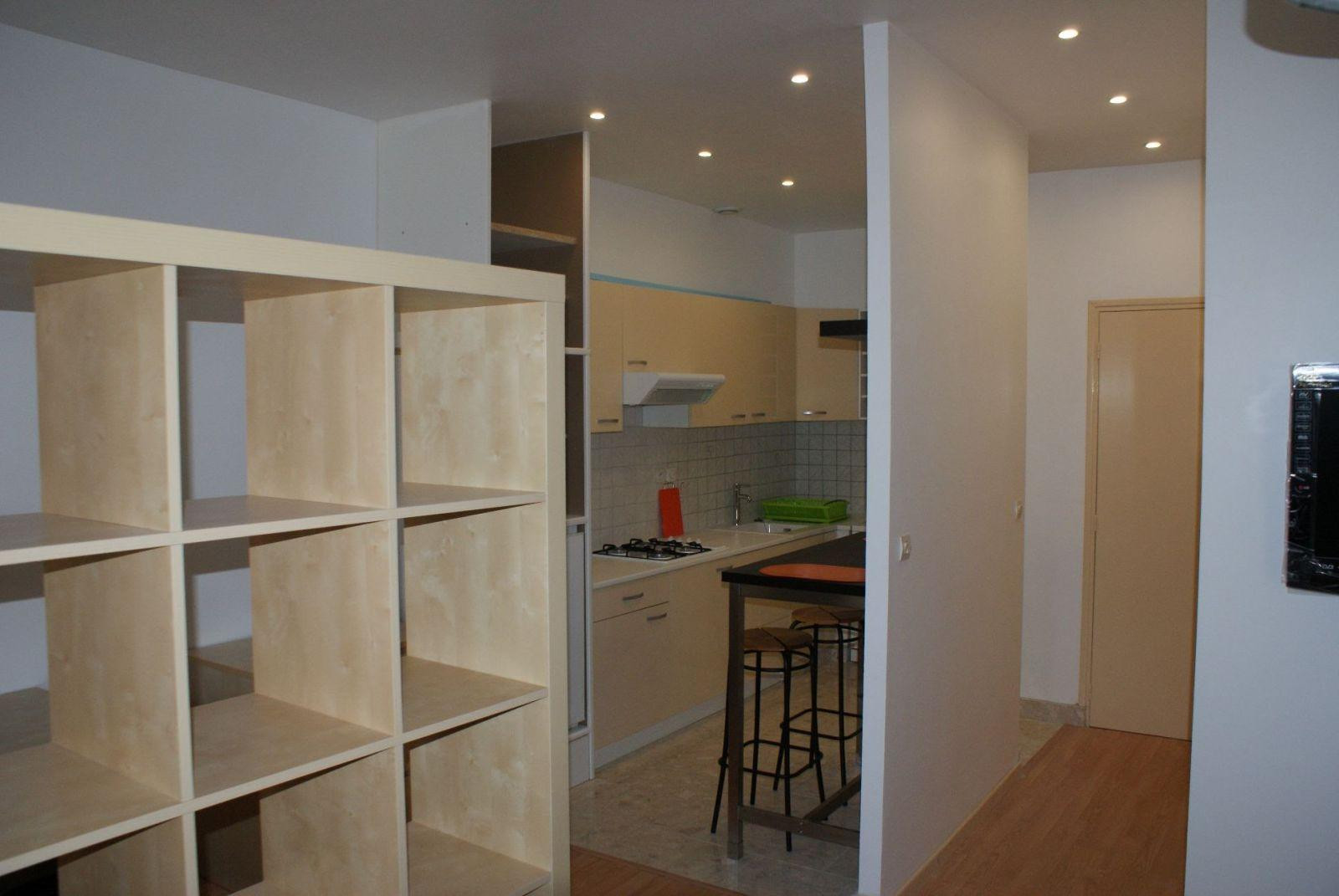 
                                                Location
                                                 Studio meublé centre ville