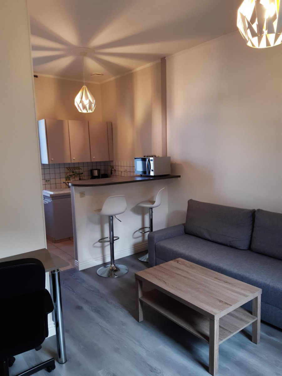 
                                                Location
                                                 Studio meublé - Centre ville