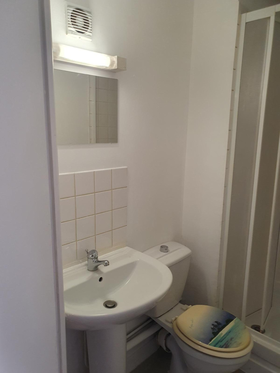 
                                                Location
                                                 STUDIO MEUBLE CENTRE VILLE