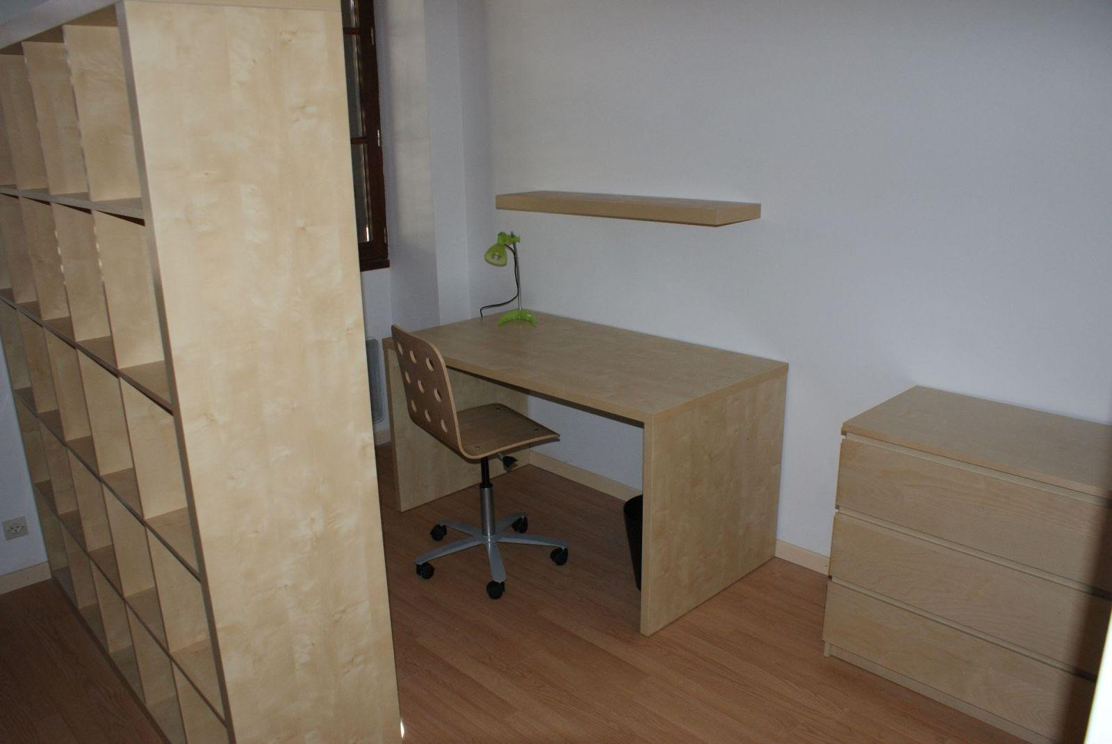 
                                                Location
                                                 Studio meublé centre ville