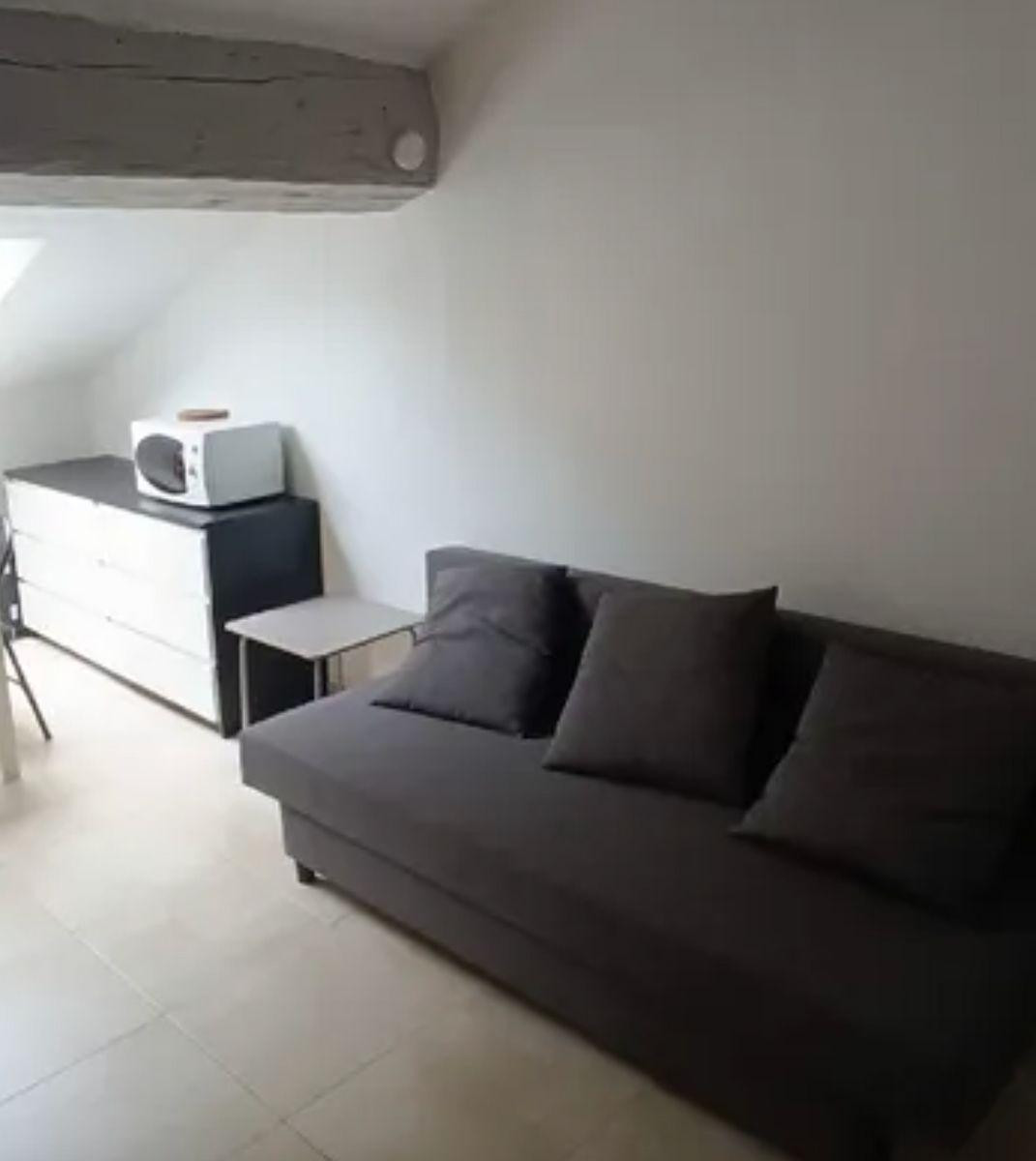 
                                                Location
                                                 Studio meublé centre ville