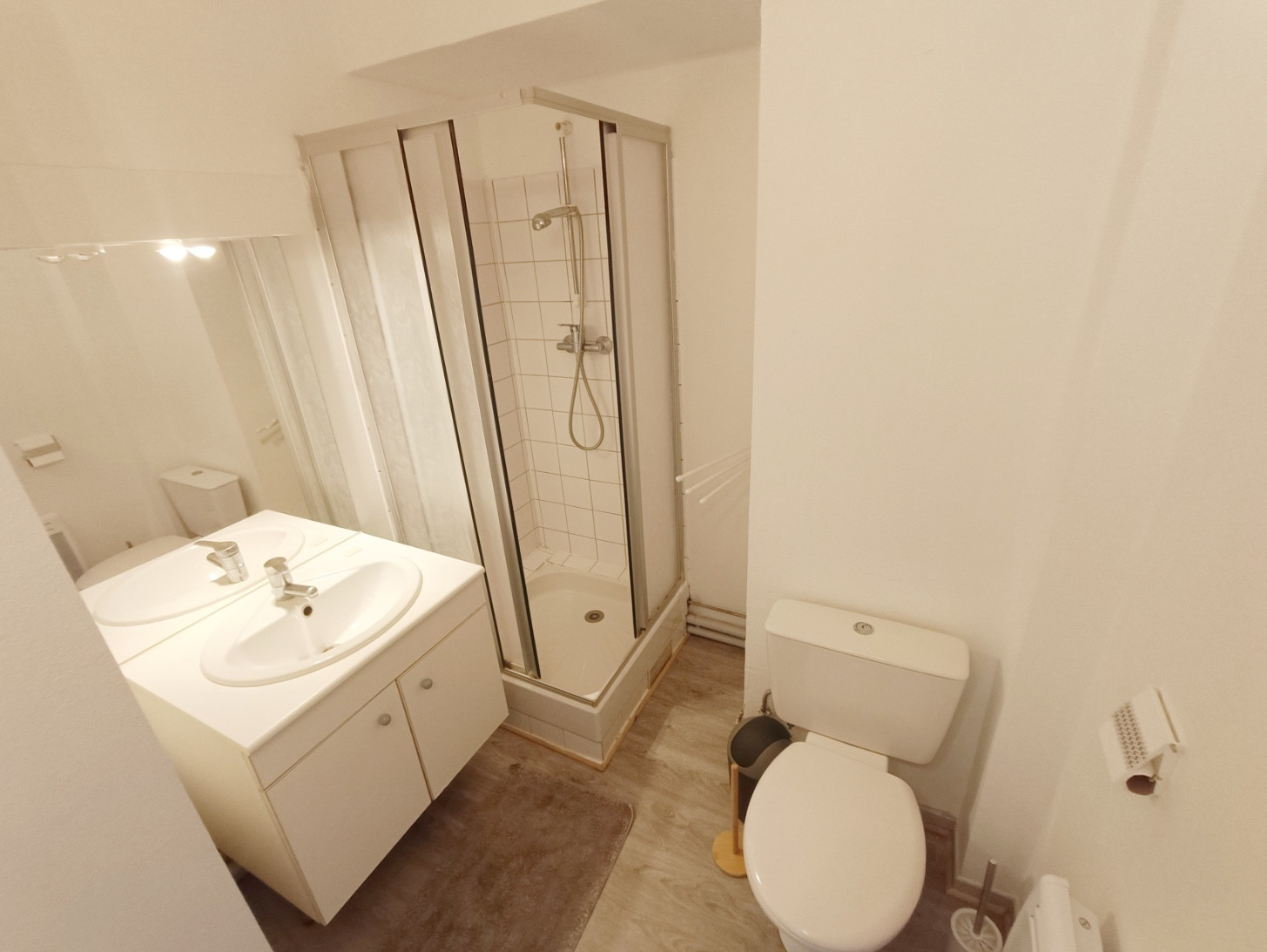 
                                                Vente
                                                 Studio meublé centre ville Amiens 22m2