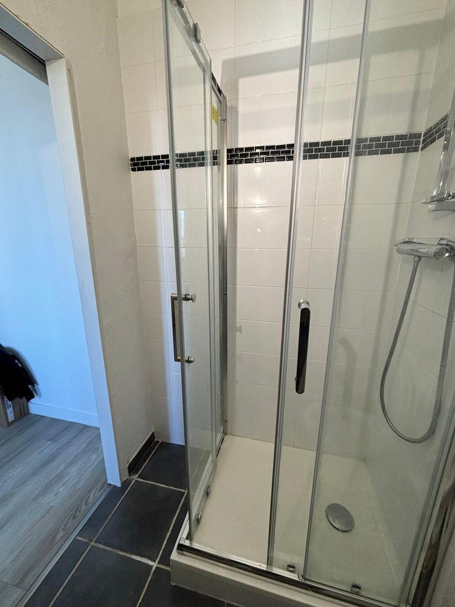 
                                                Location
                                                 Studio meublé confortable