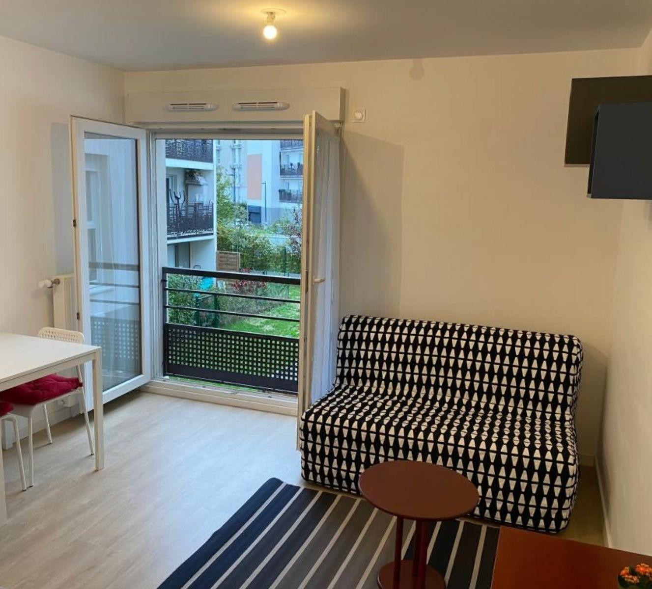 
                                                Location
                                                 Studio meublé dans 94