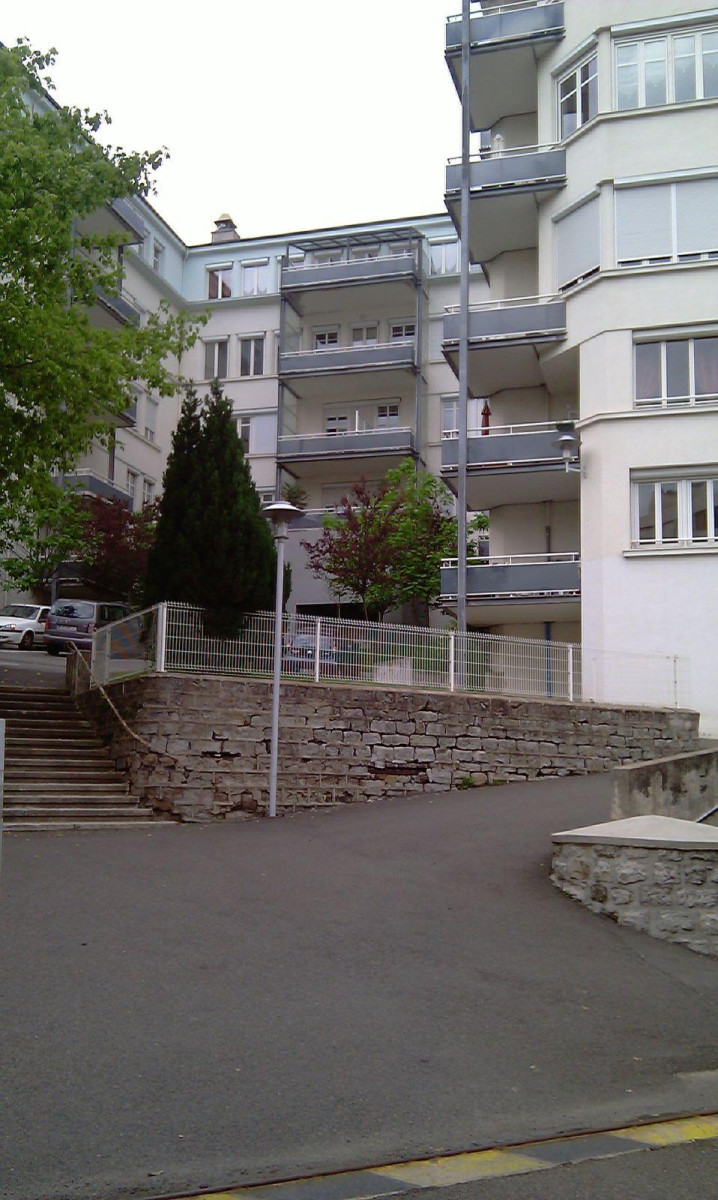 
                                                Location
                                                 Studio meublé dans résidence de standing