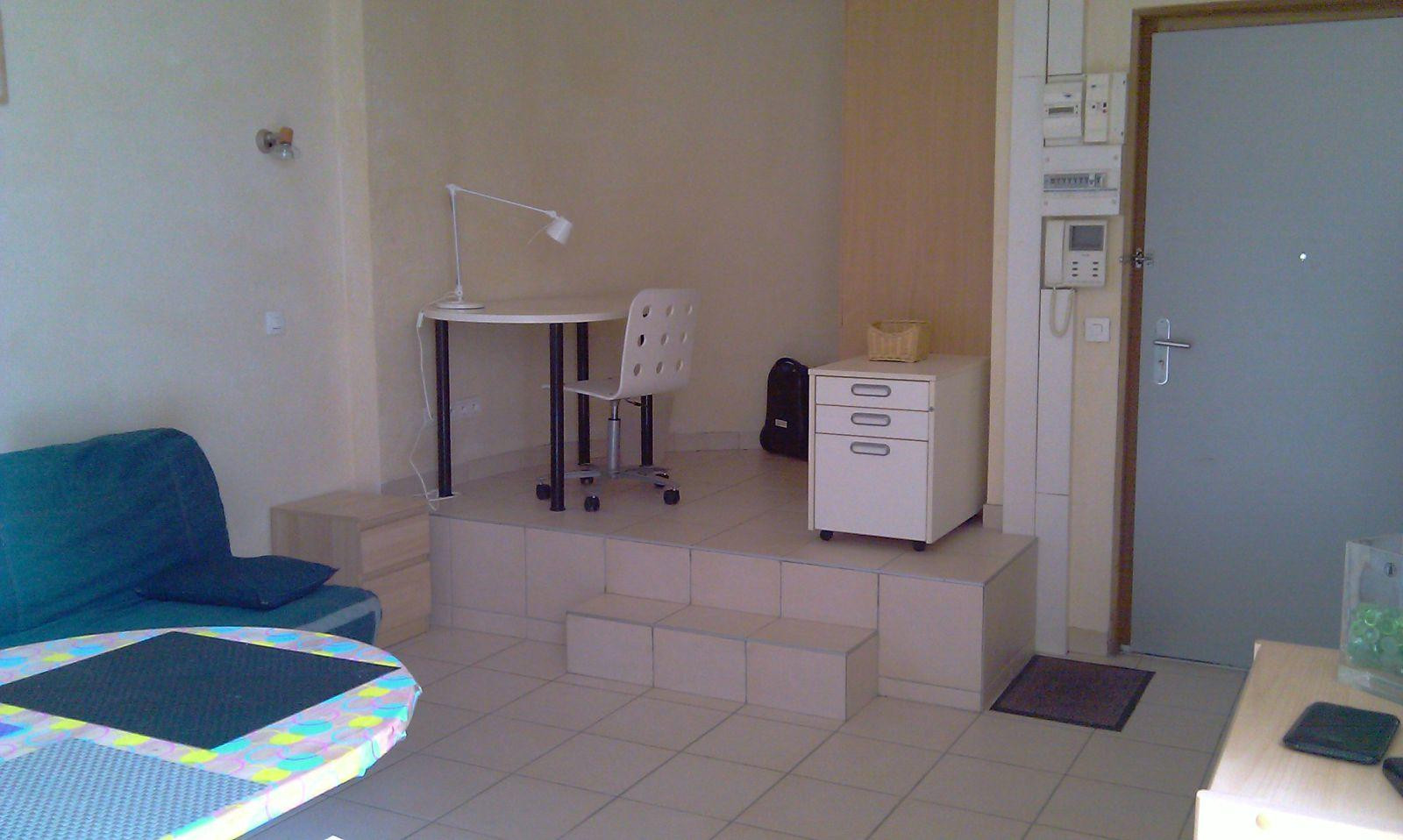 
                                                Location
                                                 Studio meublé dans résidence de standing