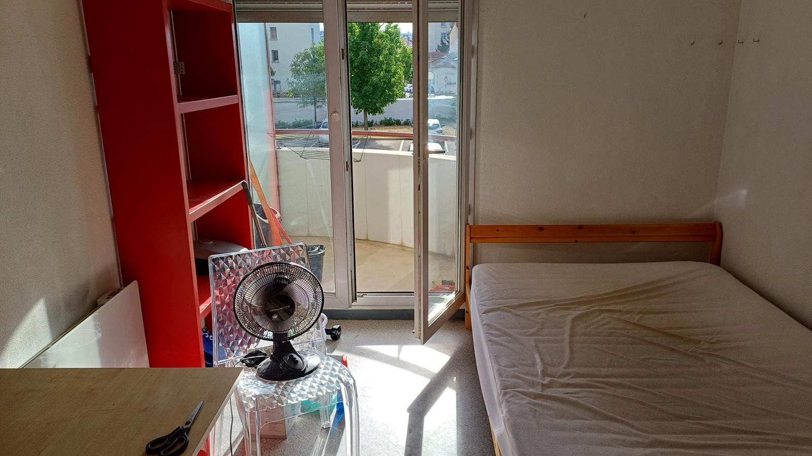
                                                Location
                                                 Studio meublé dans résidence étudiante