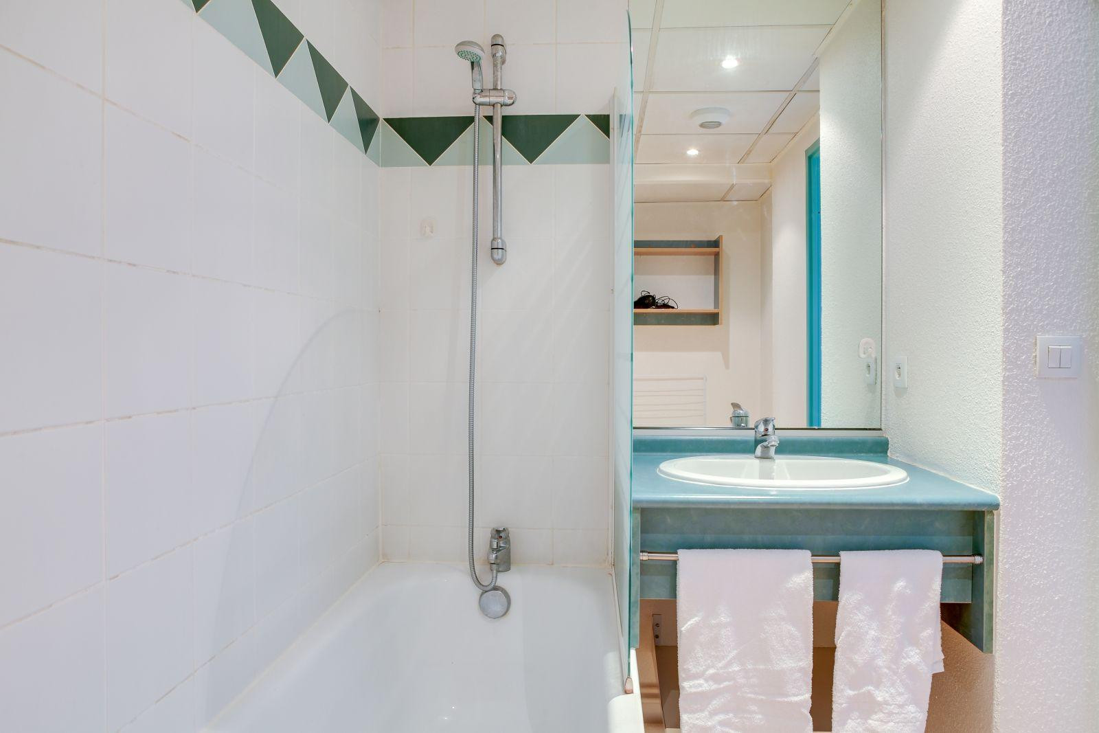 
                                                Location
                                                 Studio meublé dans résidence sécurisée