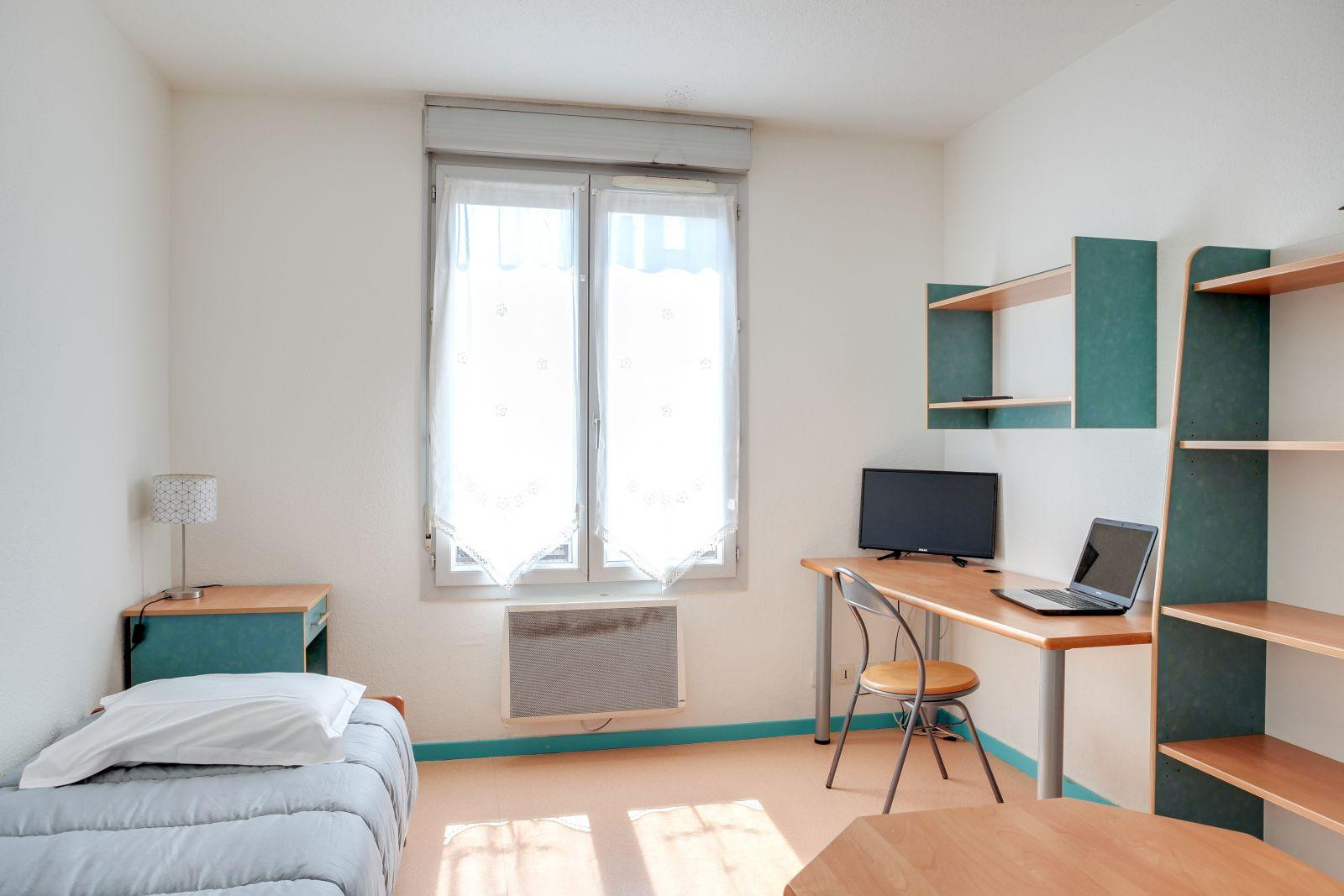 
                                                Location
                                                 Studio meublé dans résidence sécurisée