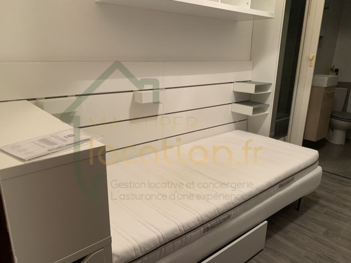 
                                                Location
                                                 Studio meublé dans une belle résidence au coeur de SAINT-QUENTIN