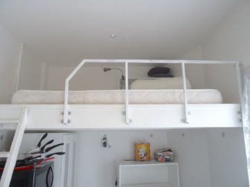 
                                                Location
                                                 studio meublé de 18 m2  avec mezzanine a Lyon