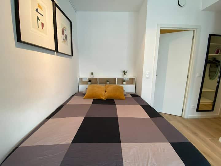 
                                                Location
                                                 Studio Meublé de 20 m² – Proche Genève
