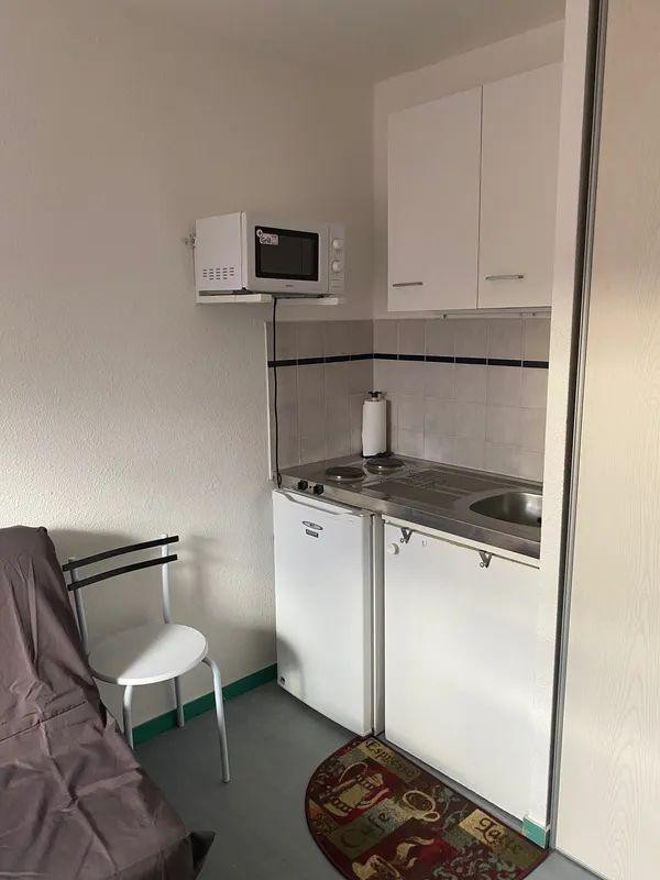 
                                                Location
                                                 Studio meublé de 22m² résidence le Charcot