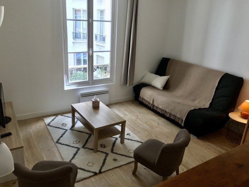 
                                                Location
                                                 Studio meublé de 25 m² avec 1 pièce