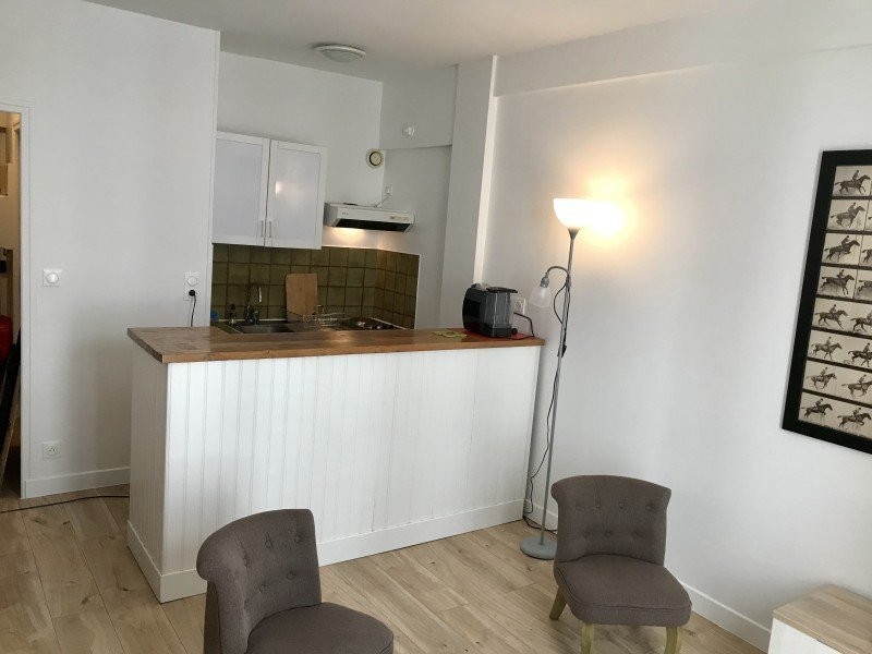 
                                                Location
                                                 Studio meublé de 25 m² avec 1 pièce