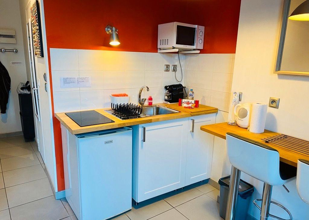 
                                                Location
                                                 Studio meublé de 25 m2