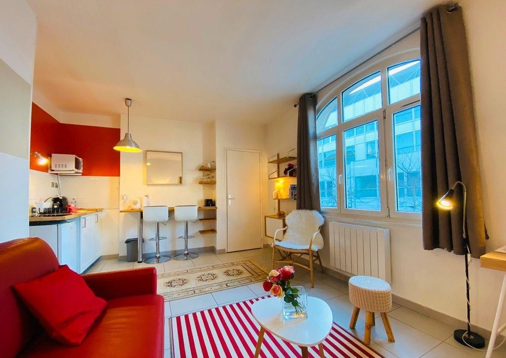 
                                                Location
                                                 Studio meublé de 25 m2