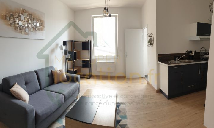 
                                                Location
                                                 Studio meublé de 25m2 en HYPER-CENTRE de SAINT-QUENTIN