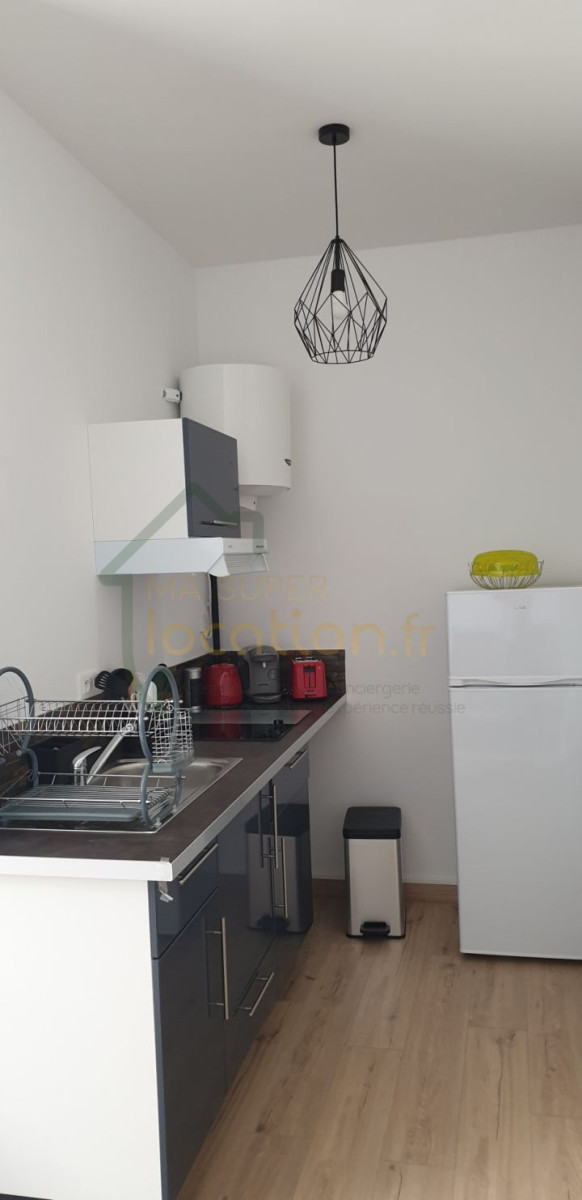 
                                                Location
                                                 Studio meublé de 25m2 en HYPER-CENTRE de SAINT-QUENTIN