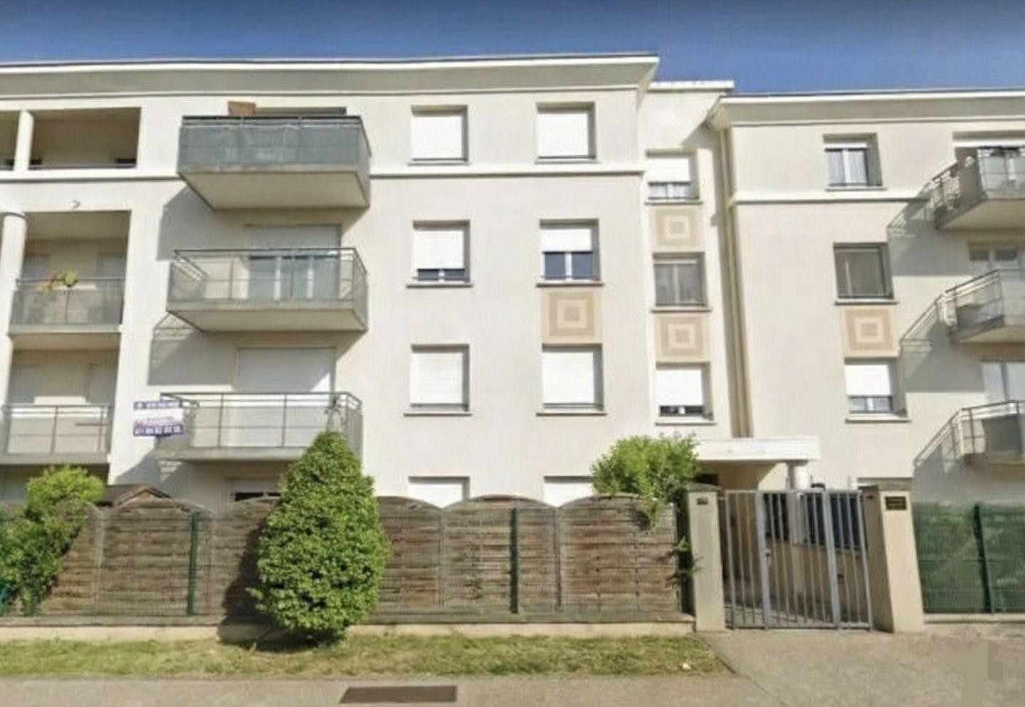 
                                                Location
                                                 Studio Meublé de 26 m² avec Parking