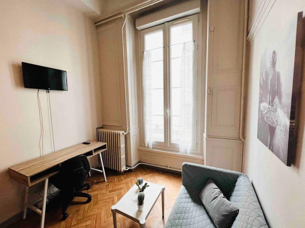 
                                                Location
                                                 Studio meublé de 26m²