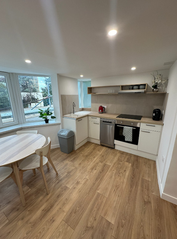 
                                                Location
                                                 Grand studio meublé 32m2