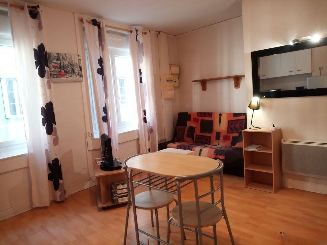 
                                                Location
                                                 Studio Meublé de A à Z avec Internet compris