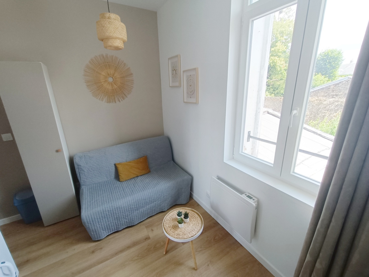 
                                                Location
                                                 Studio meublé design avec salle de sport