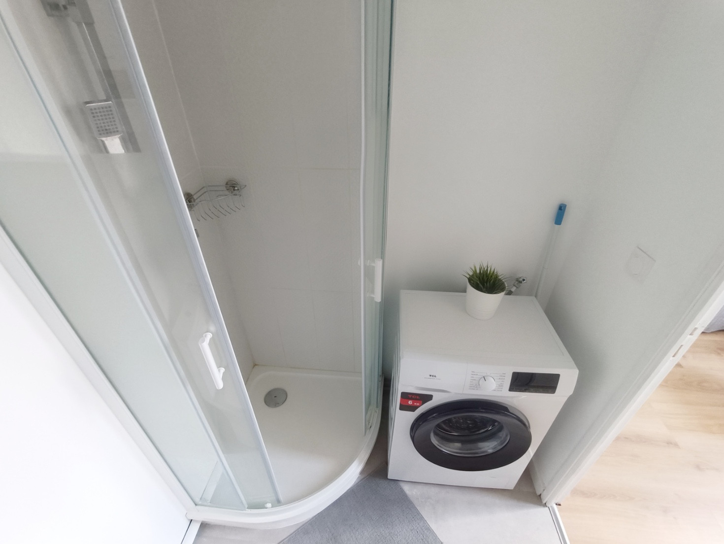 
                                                Location
                                                 Studio meublé design avec salle de sport
