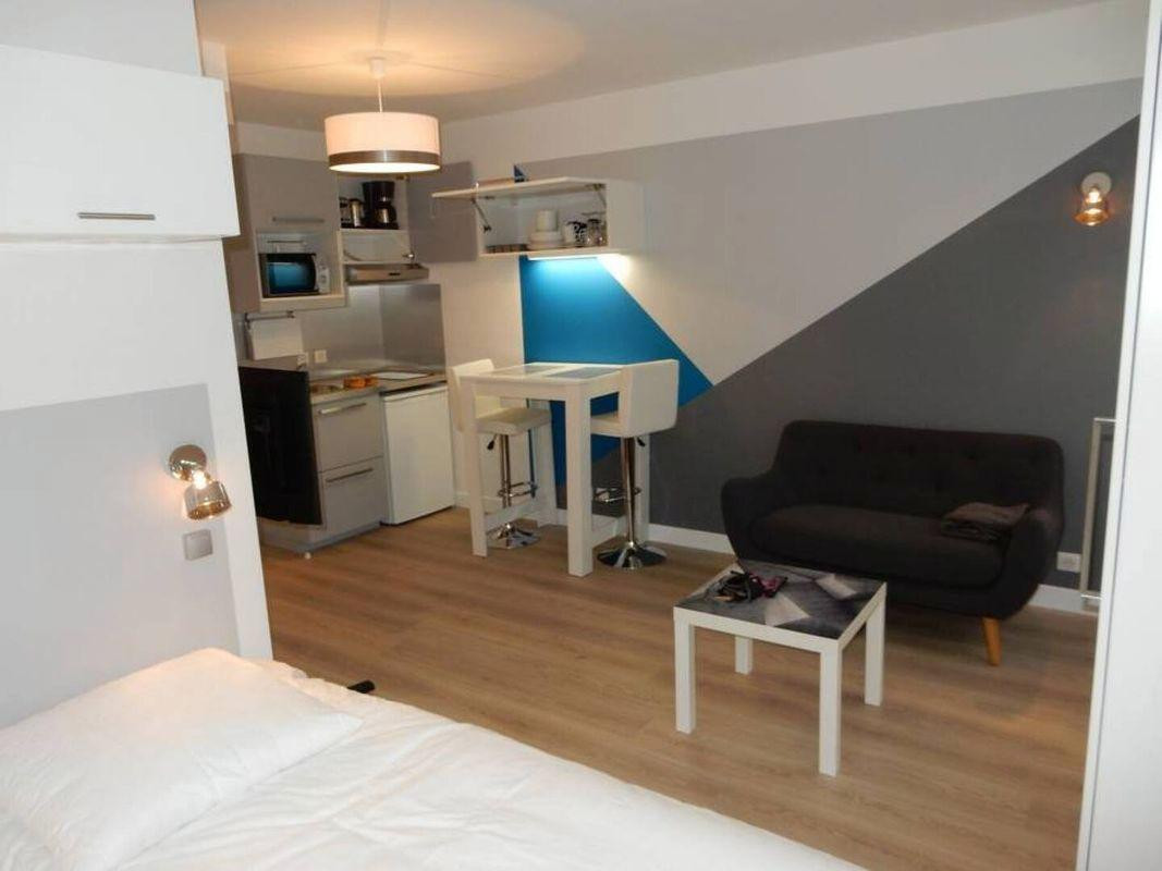 
                                                Location
                                                 Studio Meublé Design Port Cergy