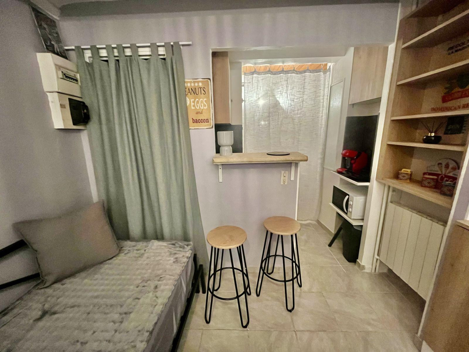 
                                                Location
                                                 Studio meublé en bail mobilité jusqu'au 30/06/2025