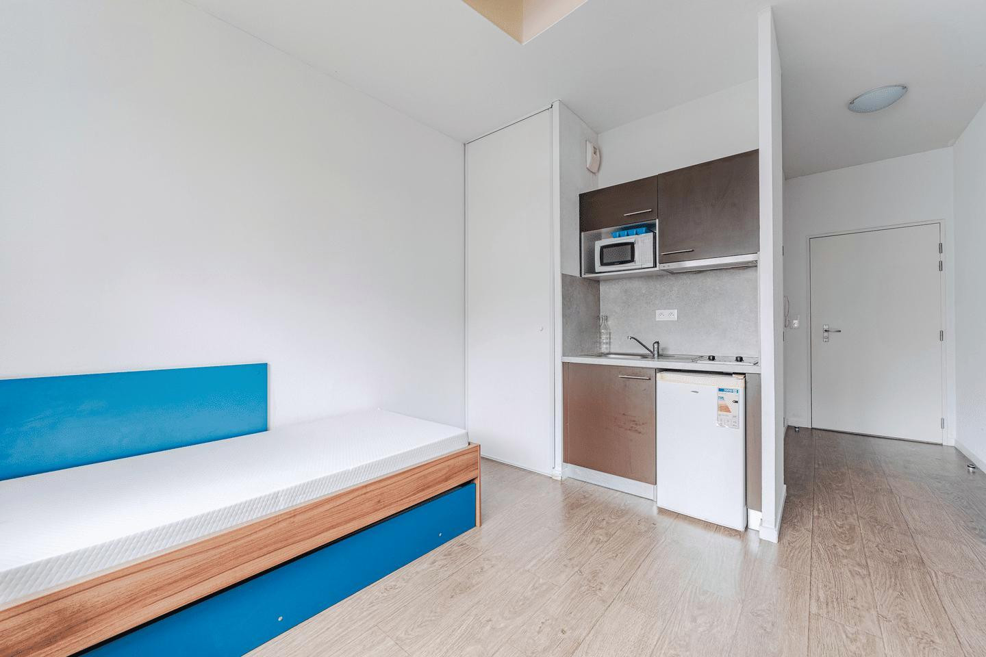 
                                                Location
                                                 Studio meublé en résidence étudiante –