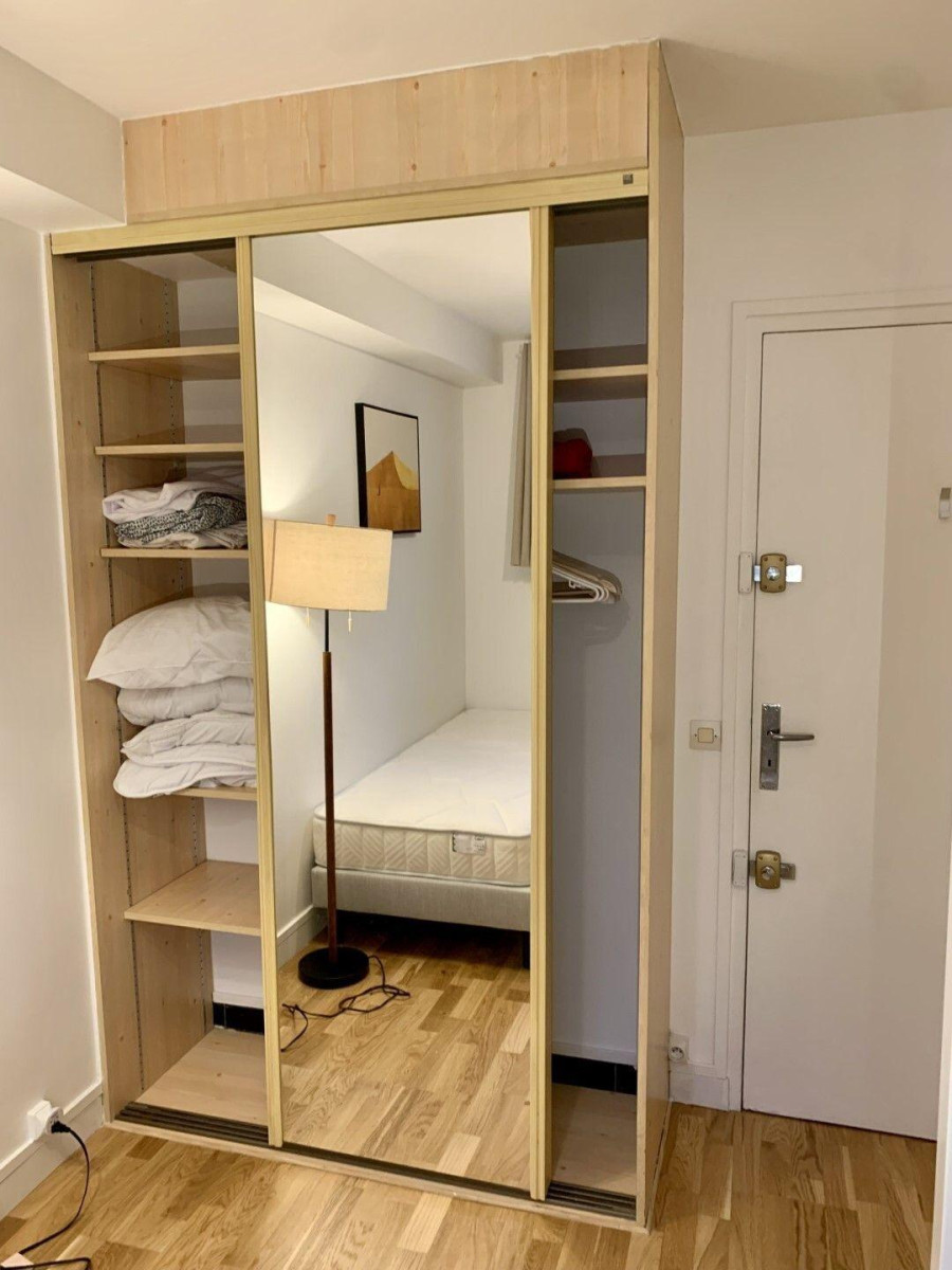 
                                                Location
                                                 Studio meublé en souplex de 10m² refait à neuf