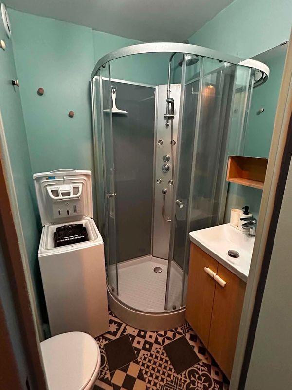 
                                                Location
                                                 Studio  meublé et équipé 17m2