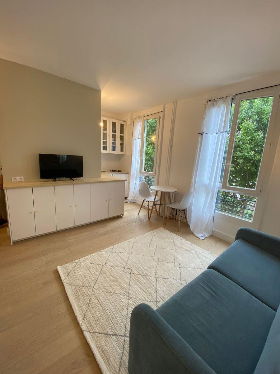 
                                                Location
                                                 Studio meublé et équipé Gare Clichy-Levallois 21m2