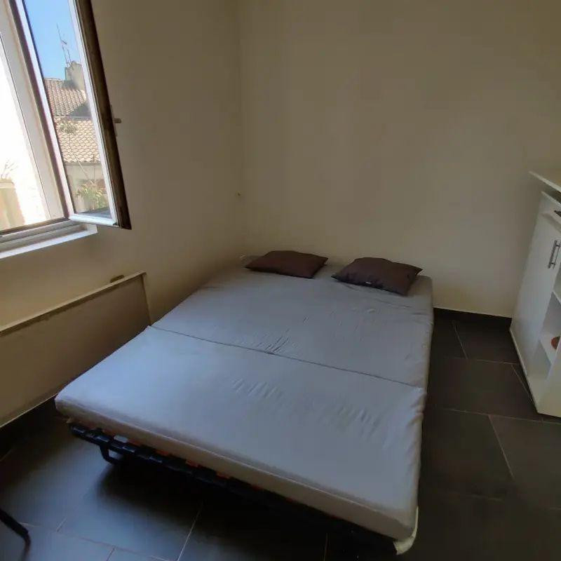 
                                                Location
                                                 Studio meublé et équipé pour étudiants