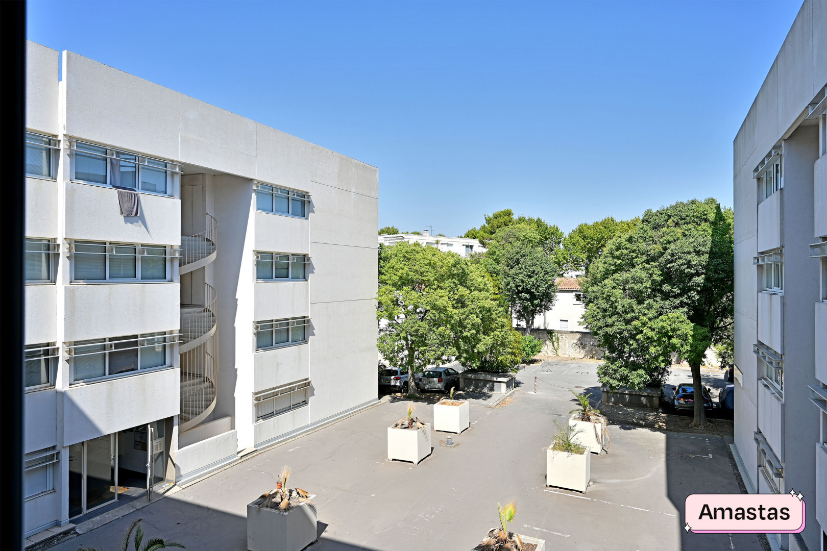 
                                                Location
                                                 Studio meublé et lumineux au cœur du quartier des Arceaux Montpellier