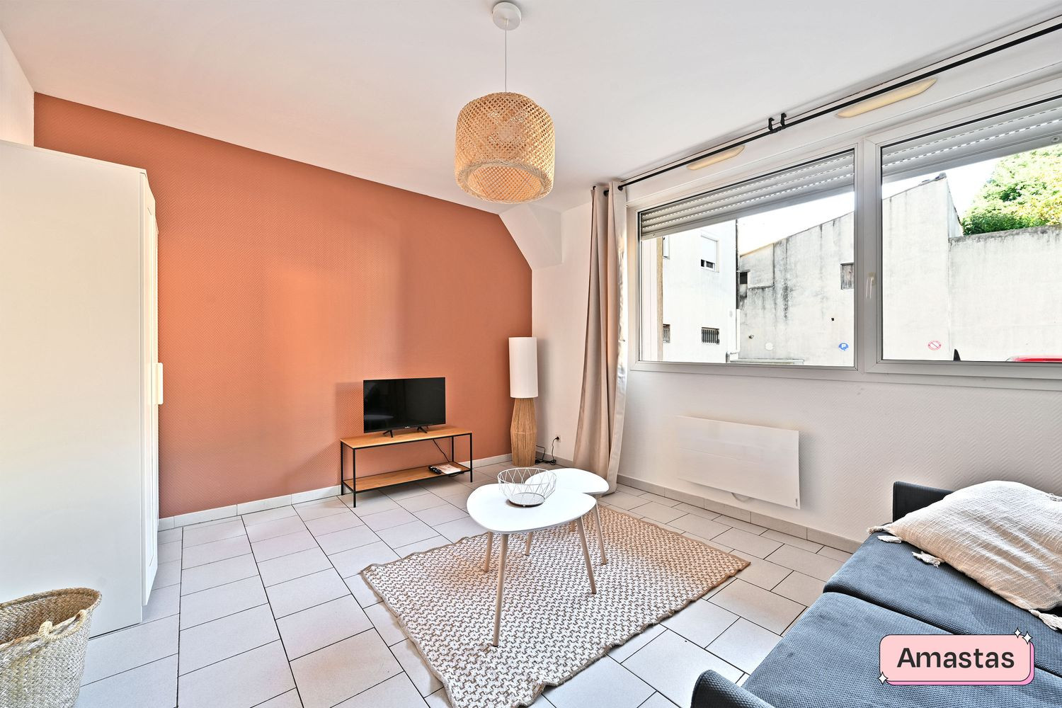 
                                                Location
                                                 Studio meublé et rénové 25m² quartier Beaux-Arts