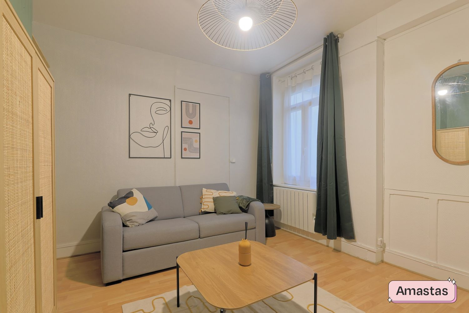 
                                                Location
                                                 Studio meublé et rénové Lille secteur Wazemmes - 159706