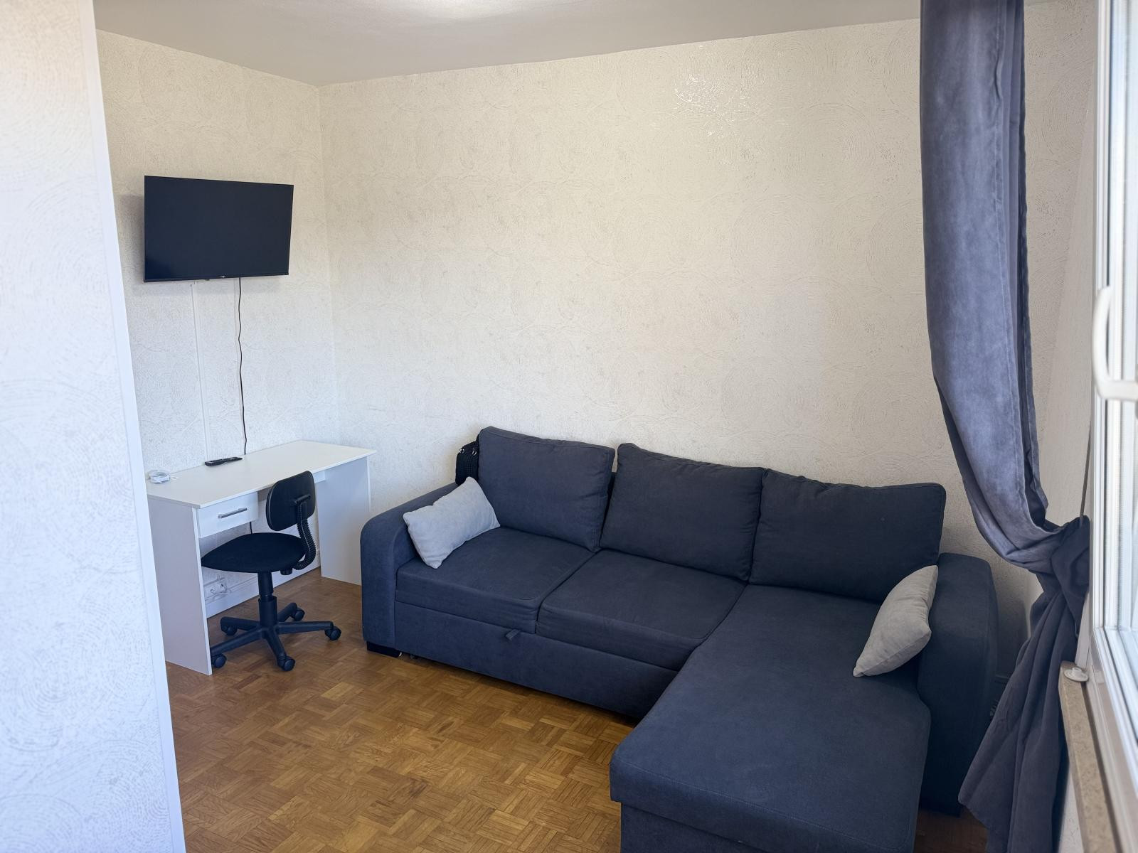 
                                                Location
                                                 Studio meublé et rénové – Quartier Esplanade