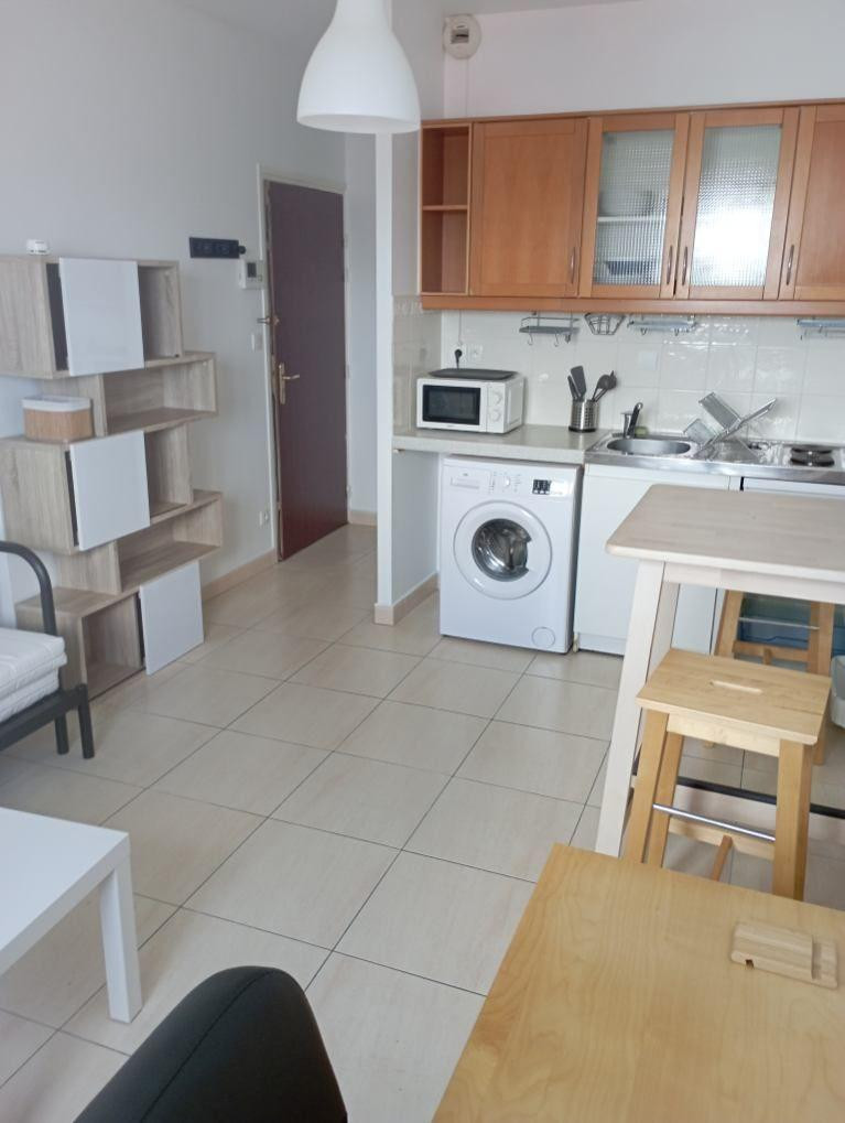 
                                                Location
                                                 Studio meublé et sécurisé Valenciennes