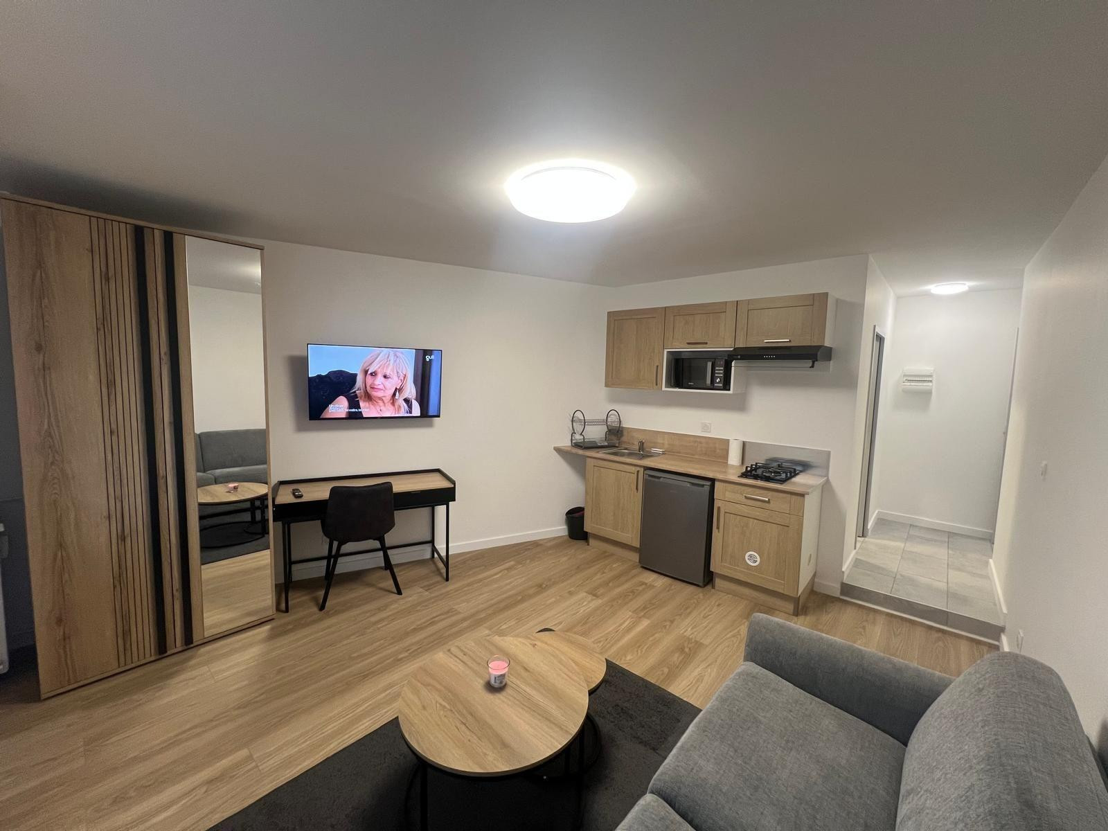 
                                                Location
                                                 Studio meublé étudiant