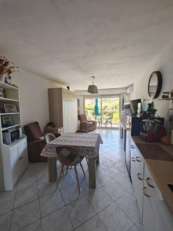 
                                                Location
                                                 Studio meuble étudiant Fabron