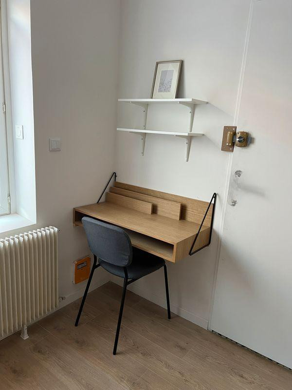 
                                                Location
                                                 Studio meublé étudiant refait à neuf