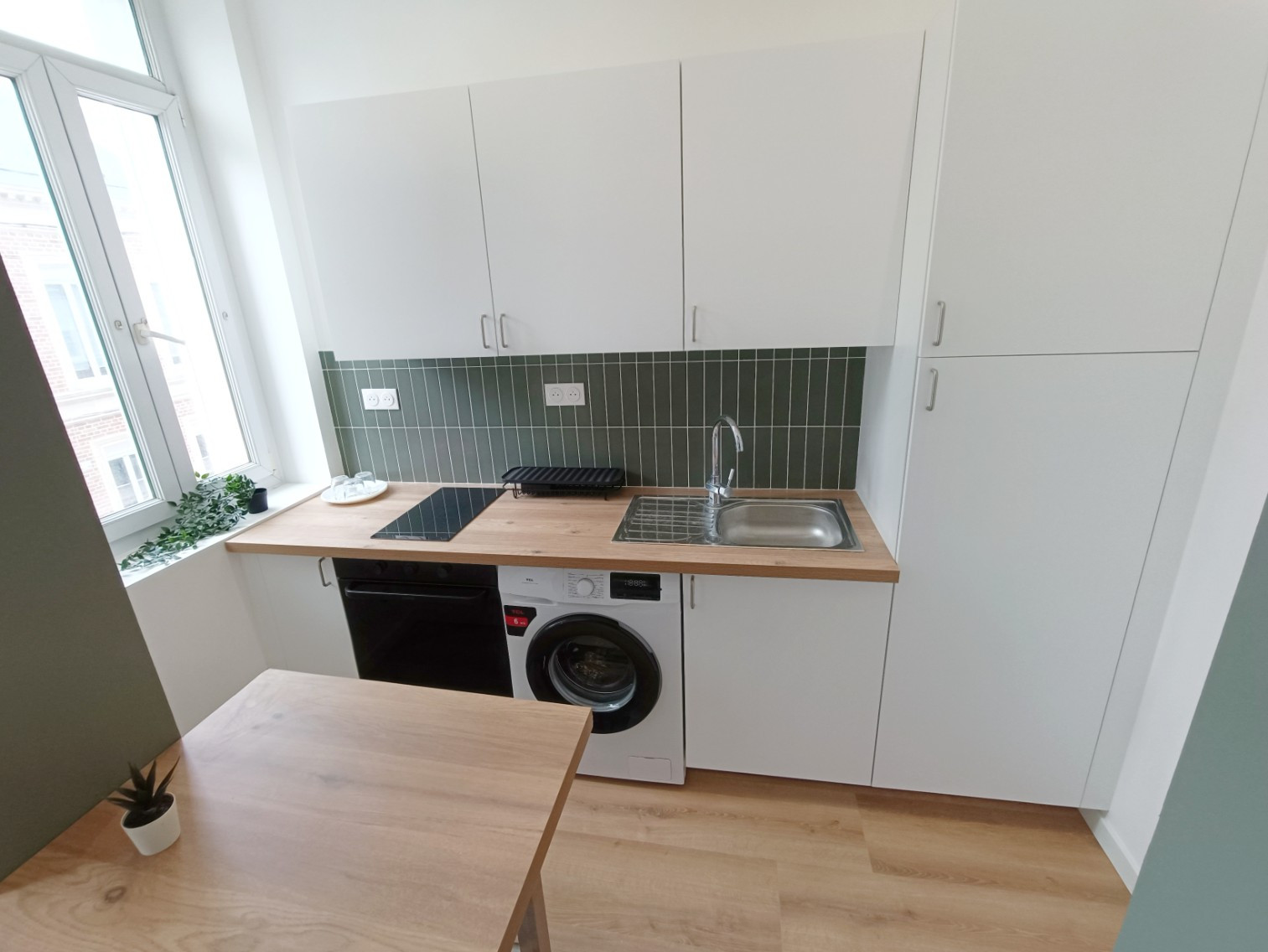 
                                                Location
                                                 Studio Meublé Haut de Gamme 18m2 Henriville